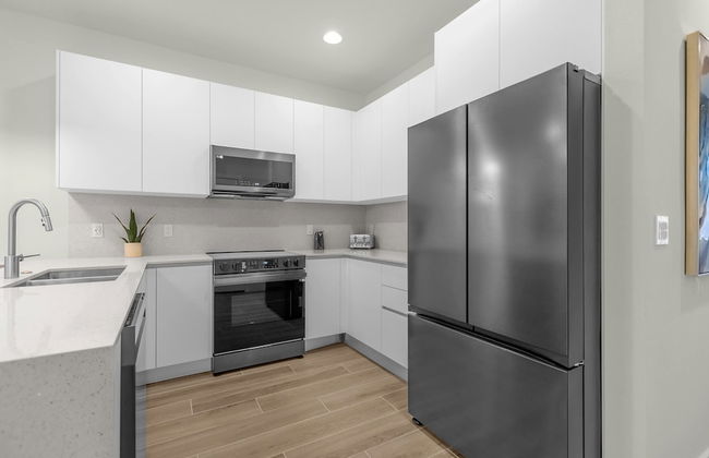 Upstay - Modern Family Townhome With Pool - Foto 10