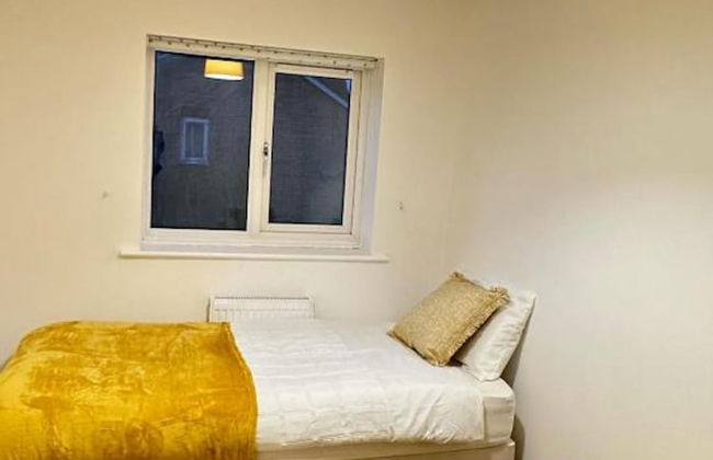 Entire Beautiful 2 Bedroom House With Free Parking Manchester - Foto 6