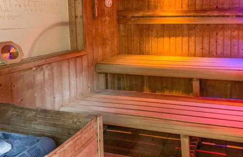 Robin's Retreat - Photo 19