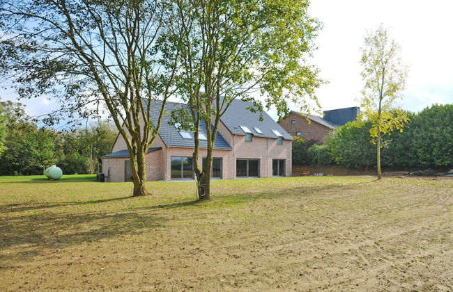 Holiday Home in Somme-leuze With Pool & Sauna - Foto 21