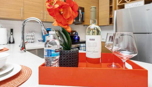 Uptown Elegance Gym, Pool, Wine - Foto 1