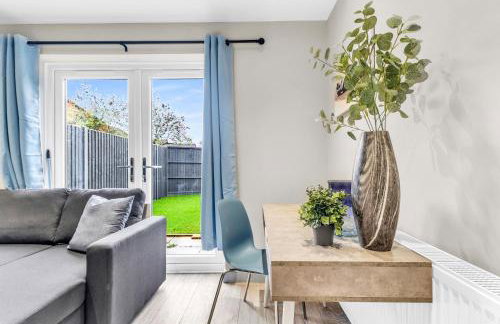 MK 2-Bedroom Contractor's Gem, 5 beds, sleeps 6, free parking - Foto 15