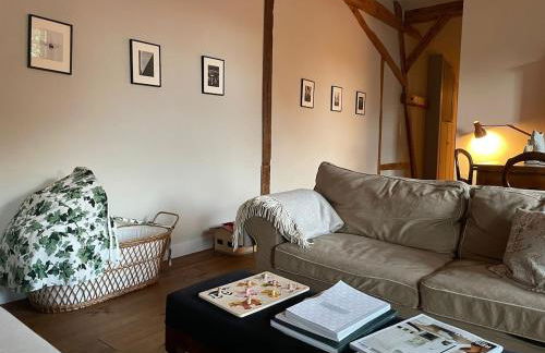 Stylish Loft Apartment on a Country Farm - Foto 11