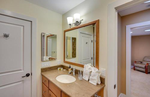 Stockbridge Retreat with Pool and Hot Tub! - Foto 26