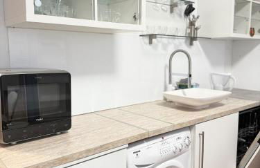 City apartment with private parking - Foto 3