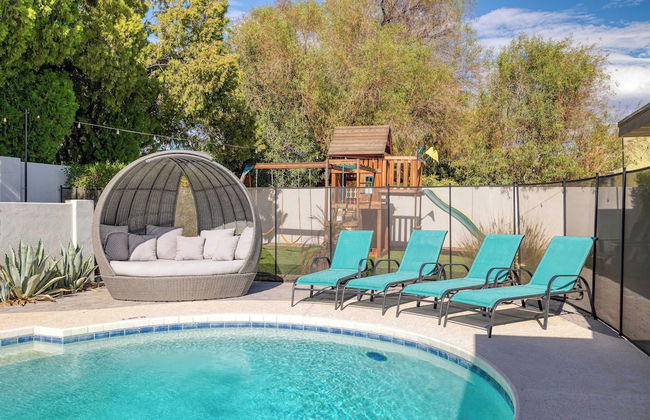 Backyard Pool, Puttinggreen, Playground Modern 5bdr White Agate by Avantstay - Foto 33