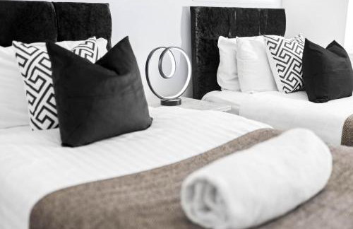 Stylish Three Bedroom House - Accommodates 7 - Parking - Garden - Recently Renovated 162S - Foto 33