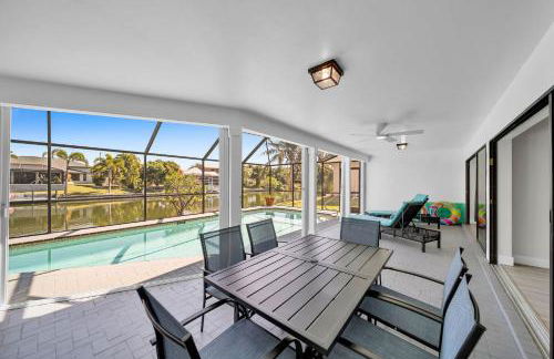 Relax & Play! 3BR Pool Home in Cape Coral - Pet-Friendly with Game Room - Foto 6