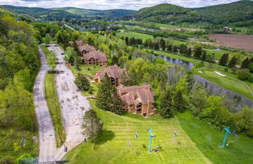 Renovated Ski In Out Condo King Bed Patio Grill - Foto 27