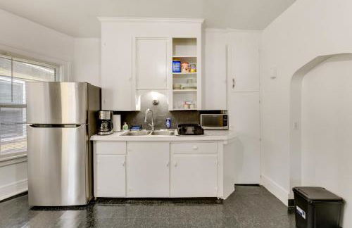 Charming Buffalo Apartment 2 Mi to Downtown - Photo 9