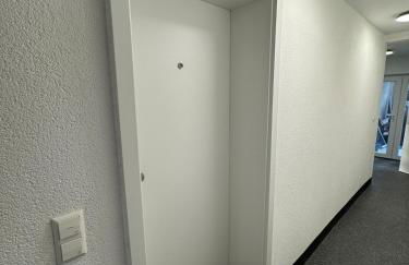 Luxus-Apartment im Herzen von Ludwigsburg - - WLAN - Klima - 24h Check-In - Waschmaschine - Terrasse - 200m vom Schloss und vom Ludwigsburger Marktplatz - - - Foto 31