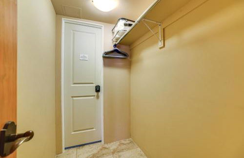 Walk to Santa Fe Plaza Condo with Kiva Fireplace! - Foto 10
