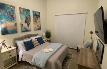 A Perfect Getaway in the Heart of the Action - Photo 16