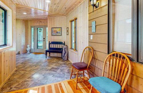 Two Sisters Lakeside - Photo 17