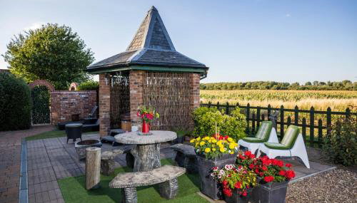 Lincoln Holiday Retreat Cottage with Private Hot Tub - Foto 3