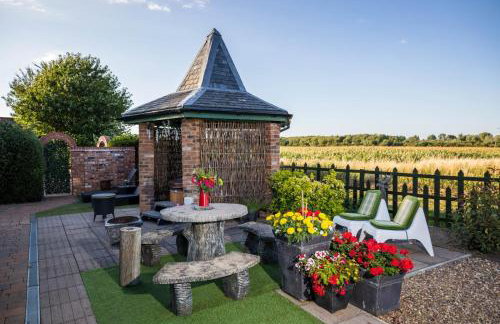 Lincoln Holiday Retreat Cottage with Private Hot Tub - Foto 3