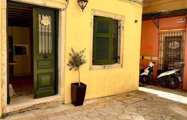 Kukuvayia s Nest-centre Old Town Corfu - Photo 17