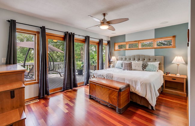 Manor on the River - Whole House - Photo 8