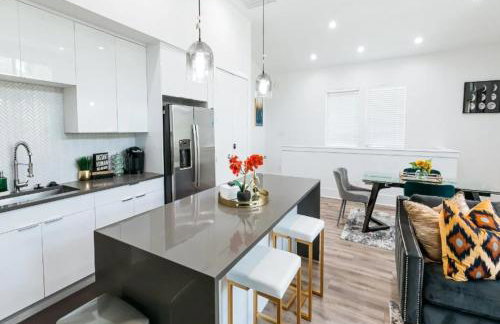 Cozy and Chic 3BR Retreat in Downtown Houston - Foto 9