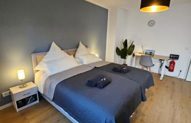 Modern Homes - Voll ausgestatte Wohnung - Balkon - Hotelbetten - 4K TV - WLAN - Foto 20