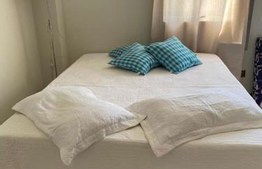 Apartamento com piscina a poucos passos da praia - Foto 9