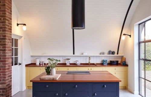 Converted Nissen Barn on beautiful farm - Foto 4