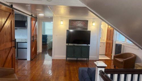 Cape Cod Hyannis Rendezvous' - Photo 4