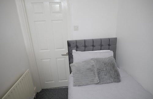 3 BR- King size bed, Netflix, Garden FREE Parking - Foto 43