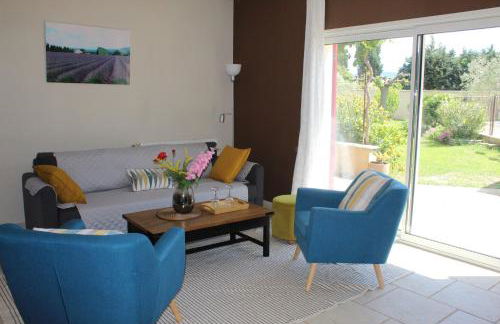 Mas La Gentille ,,, à la campagne , beautiful outdoor , swimming pool , pool house , Nice green Garden , BBQ ,,, only for you , pour passer un séjour inoubliable - Photo 23