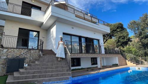 Villa de lujo con vistas al mar y piscina privada - Foto 4