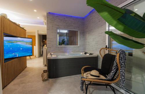 Hersonissos Beach Front Suites - Photo 28