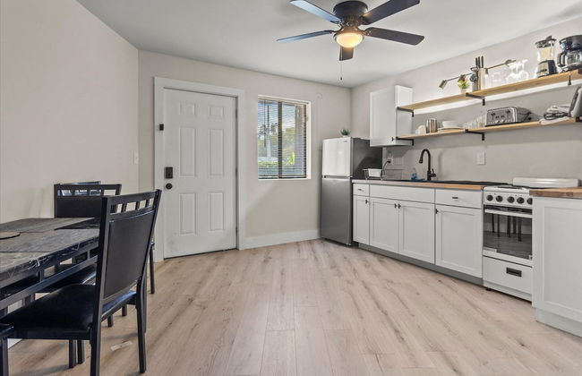 Modern Studio Apartment in Huntsville - Photo 7