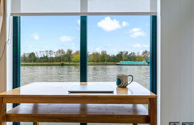 Ondine Houseboat on the Thames - From 160 Per Night - Foto 5