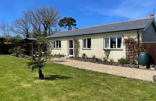 Honeycomb Cottage - a quiet, charming, cosy retreat in the countryside only 2 miles from one of Cornwall's best beaches - Photo 24