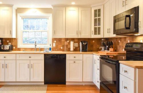 Spacious w Large Outdoor Area Fire Pit - Foto 19