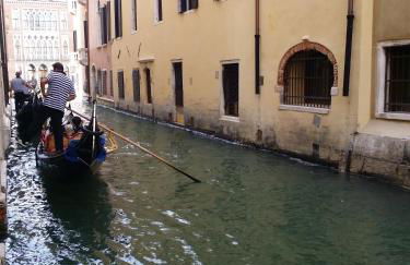 Elegant apartment with LIFT in historical 1600 Palace, a few min walk from San Marco Square - Foto 54