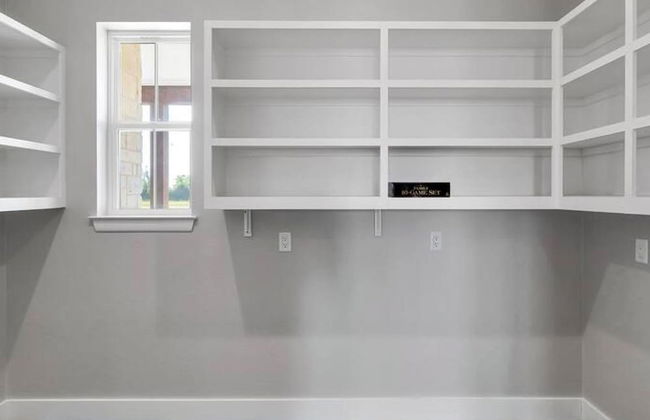 New Luxury Texas Farmhouse - Photo 13