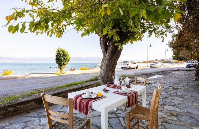 Beachfront Serenity - Petalidi s Moorea Gem - Foto 1