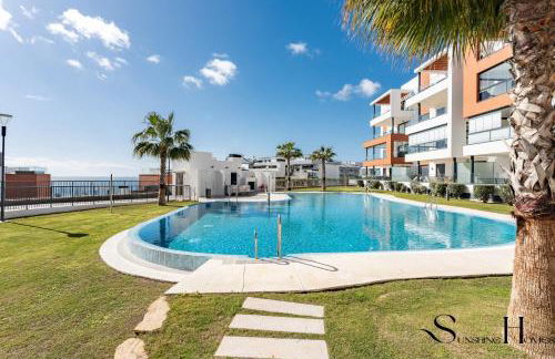 Luxury Beach Escape with Pools, Gym & Sauna - Foto 4