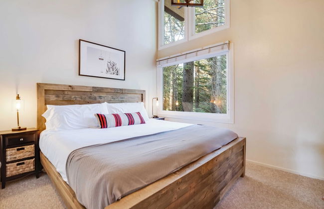 Homewood by Avantstay Amazing Family Cabin w/ Hot Tub & Sauna - Foto 13