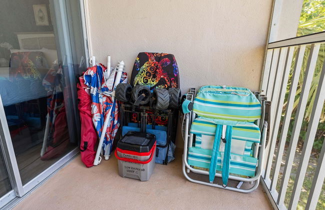 Direct Beachfront Delight by Beachside Management - Photo 29