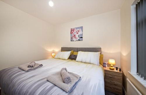 Beautiful Cozy Home With Free Parking - Foto 18