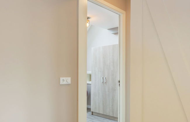 Holiday Home in Oostkapelle Near Forest - Photo 3