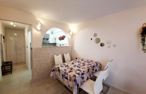 Split Symphony Garden: Modern, new Apartment (4+1), 5 min walk to ˝Firule˝ SAND BEACH, 12 min walk to CITY CENTER - Foto 9