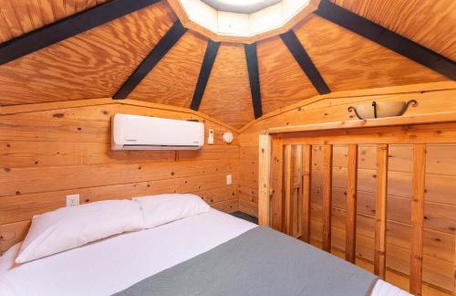 The Yurt at Paradise Pointe with a hot tub fire pit & Grill - Photo 10