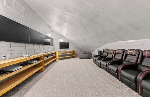 West Cabin- Yellowstone Family Retreat- Sled Hill - Foto 68