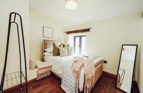 Cottage near Matlock Bath & Cromford - Photo 17