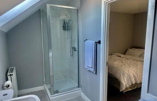 Luxurious Wolverhampton Retreat with 4 Bedrooms - Foto 11