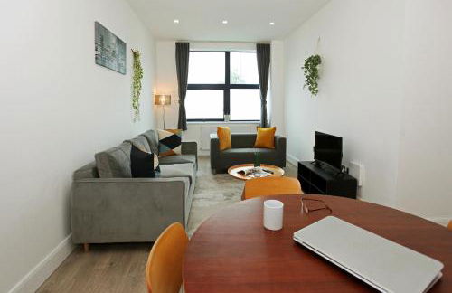 Sapphire House Apartments - Photo 16