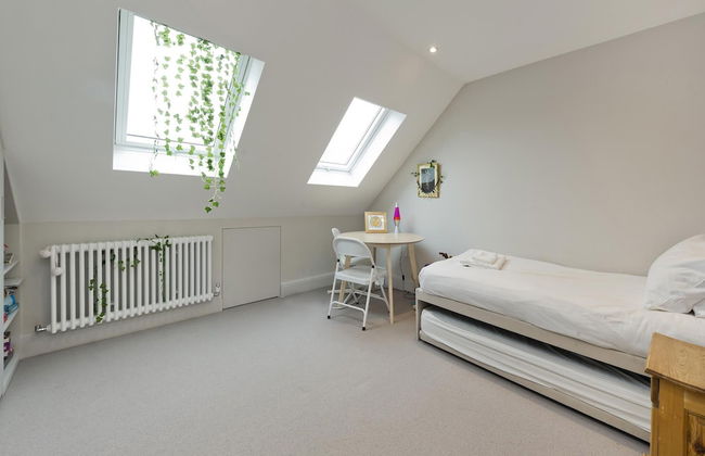 Wonderful Family Home With Garden Near Twickenham by Underthedoormat - Foto 6